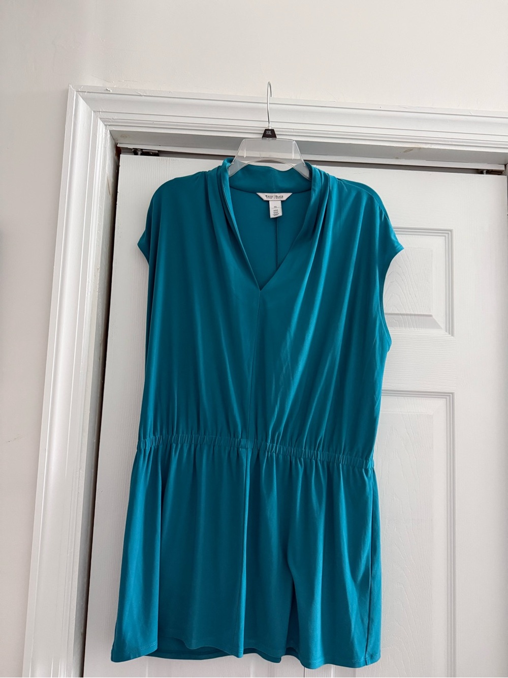 White House Black Market Teal V-Neck Short Sleeve Top
